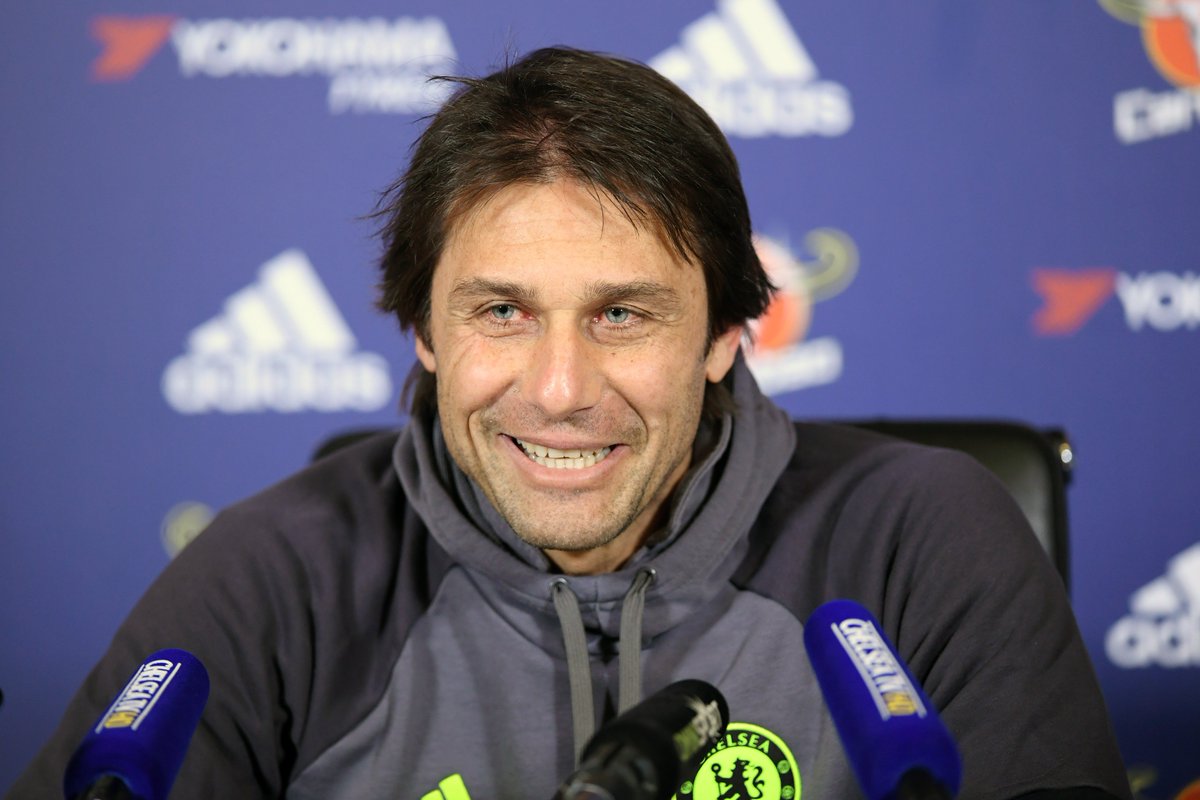 ChelseaFC's tweet image. Antonio Conte will be speaking to the media at 1pm (UK time) today ahead of Sunday&apos;s trip to Burnley. We&apos;ll be bringing you live updates! 👍