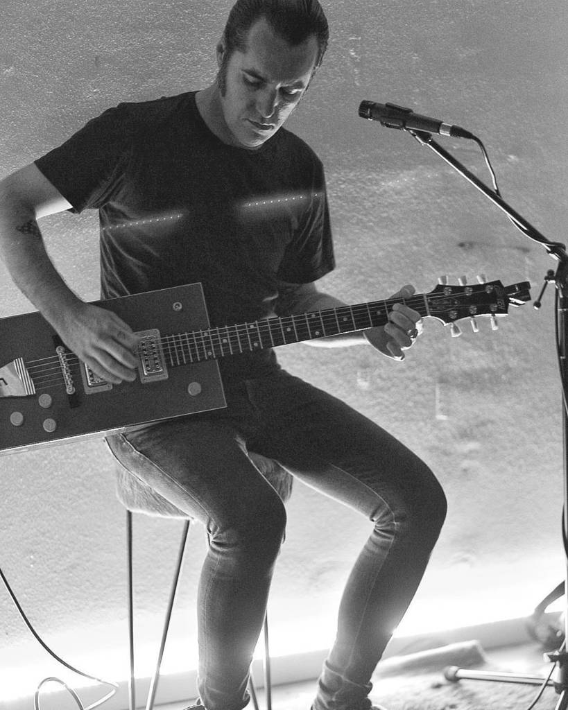 Rocking out rite now, Otto's got some fine dirty delta blues ift.tt/2ktphSa