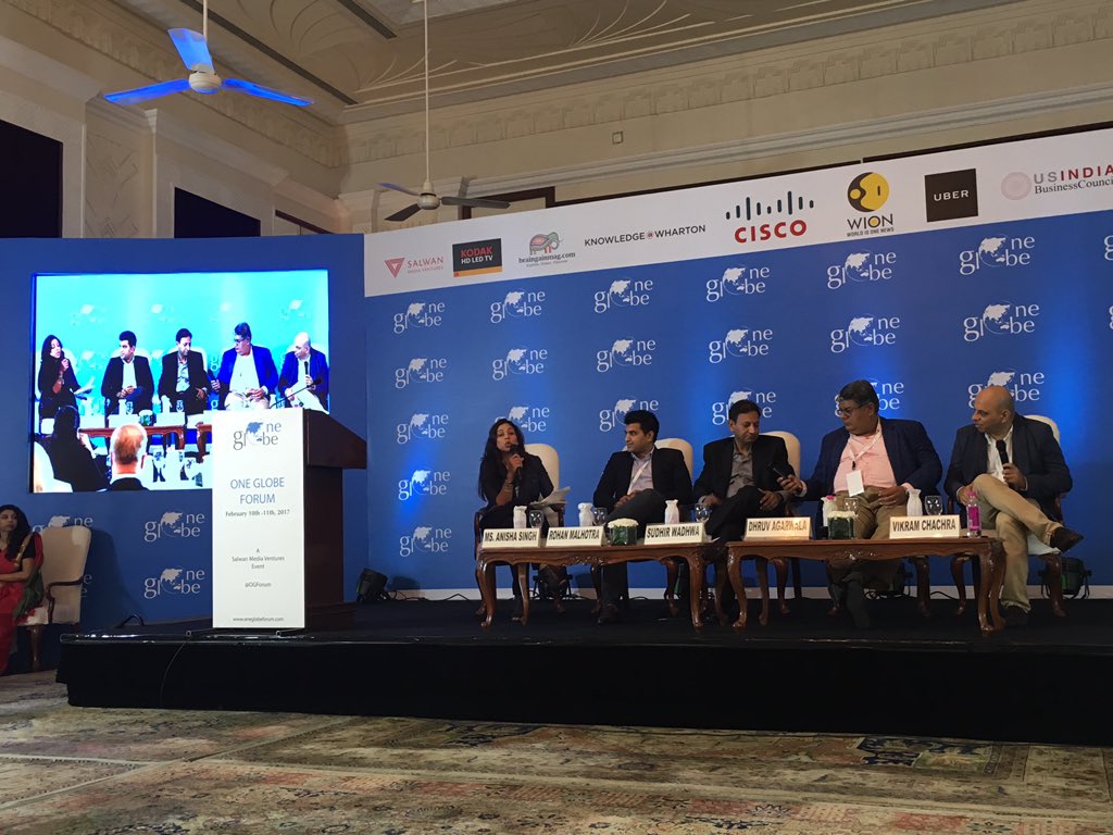 roadzeninc's tweet photo. @rm_infinite discussing the future of AI and Machine Learning in the automotive industry #OGforum https://t.co/sghwKp25Rq