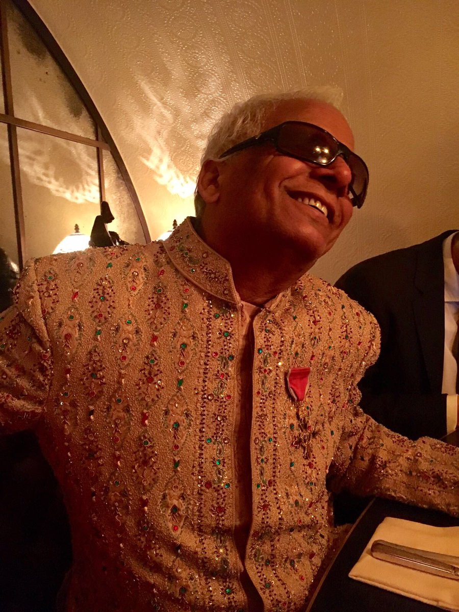 sjhmorris's tweet photo. So this is a great photo of @baluji1. HT/ @LeelaShanson https://t.co/VeDjHbletK