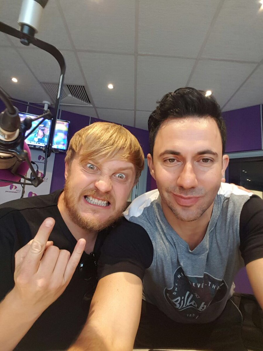 Francois van Coke (@francoisvancoke) on Twitter photo Hey peeps! RT asb. #ditraakbeter & #mbdlive op <a href="/jacarandafm/">Jacaranda FM</a>
Let's get it trending.
Luister ook nou! Hey peeps! RT asb. #ditraakbeter & #mbdlive op <a href="/jacarandafm/">Jacaranda FM</a>
Let's get it trending.
Luister ook nou!