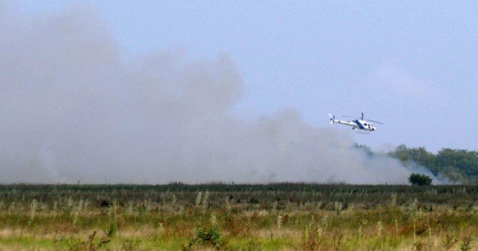 Cronica_ok's tweet photo. Por aire y tierra extinguieron incendio en Punta Lara https://t.co/ZATOC5jYfj #ChauHumo #JacobYJackShephardEstánFelices #PulmonesContentos💨 https://t.co/uBQMlySj8z