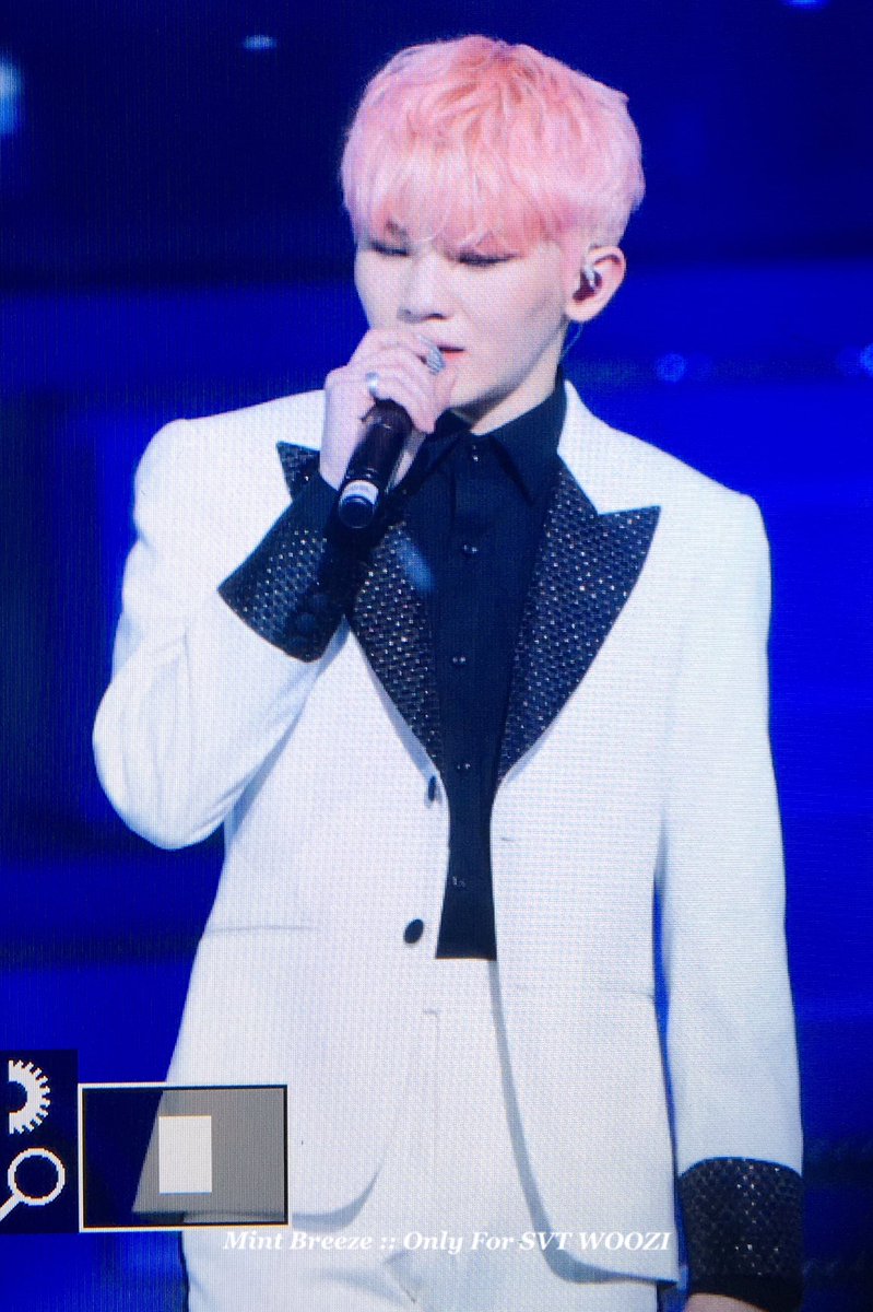 mintbreeze_wz's tweet photo. 170210 캐럿랜드 #세븐틴 #우지 

오늘 넘 넘 감동이었어 진짜ㅠㅅㅠ 우리 훈 많이 많이 사랑해 진짜 https://t.co/piOBG8328a