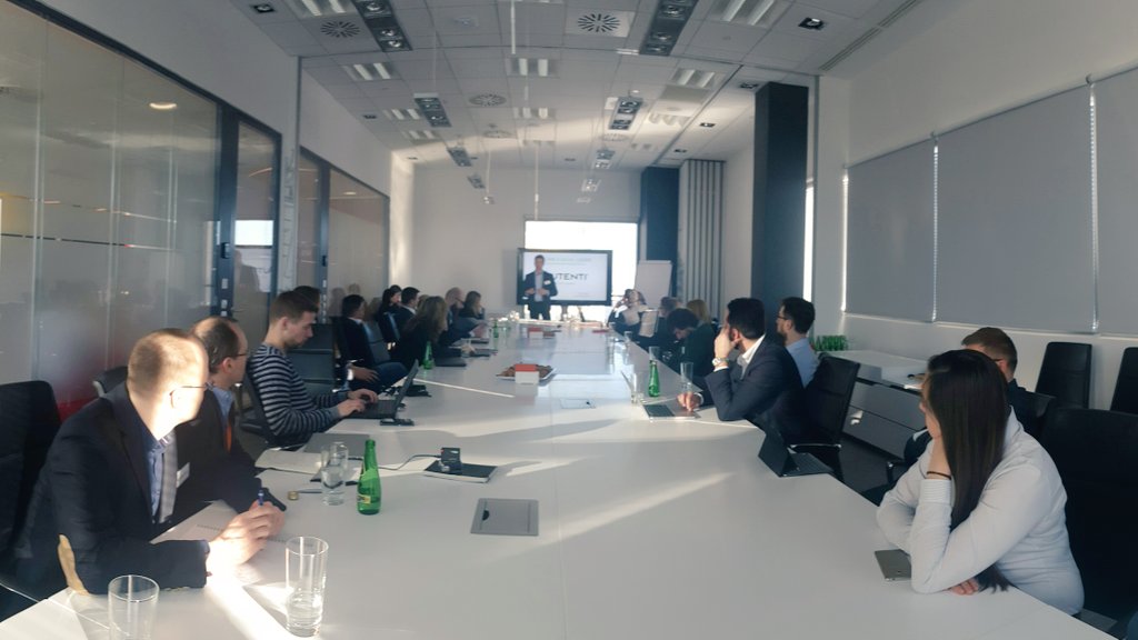 Do you want to be a digital leader or follower? With <a href="/AutentiPL/">Autenti</a>'s #eSignature can save money and time. #Fintech #PwC