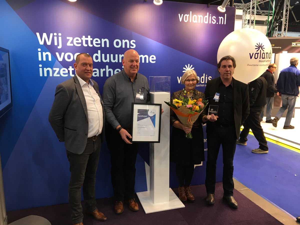 VolandisNL's tweet photo. De winnaar van de DIA Innovation Award is bekend: @montarent met Ergotrailer en Ergo Lifter #werkveilig @wall_linq https://t.co/SwfURhG28v