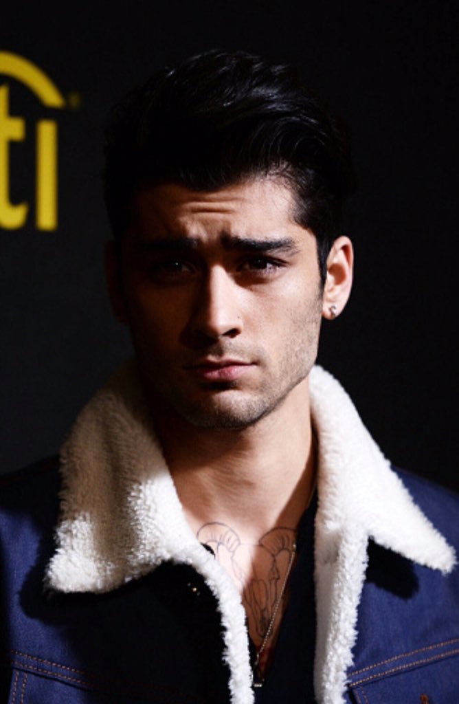 satinandgold's tweet image. To increase votes ~
Tweet 2 pics and tag 10 people ✖️
RT ✖️ 
If you are tagged do the same ✖️
#iHeartAwards #BestMusicVideo #Pillowtalk