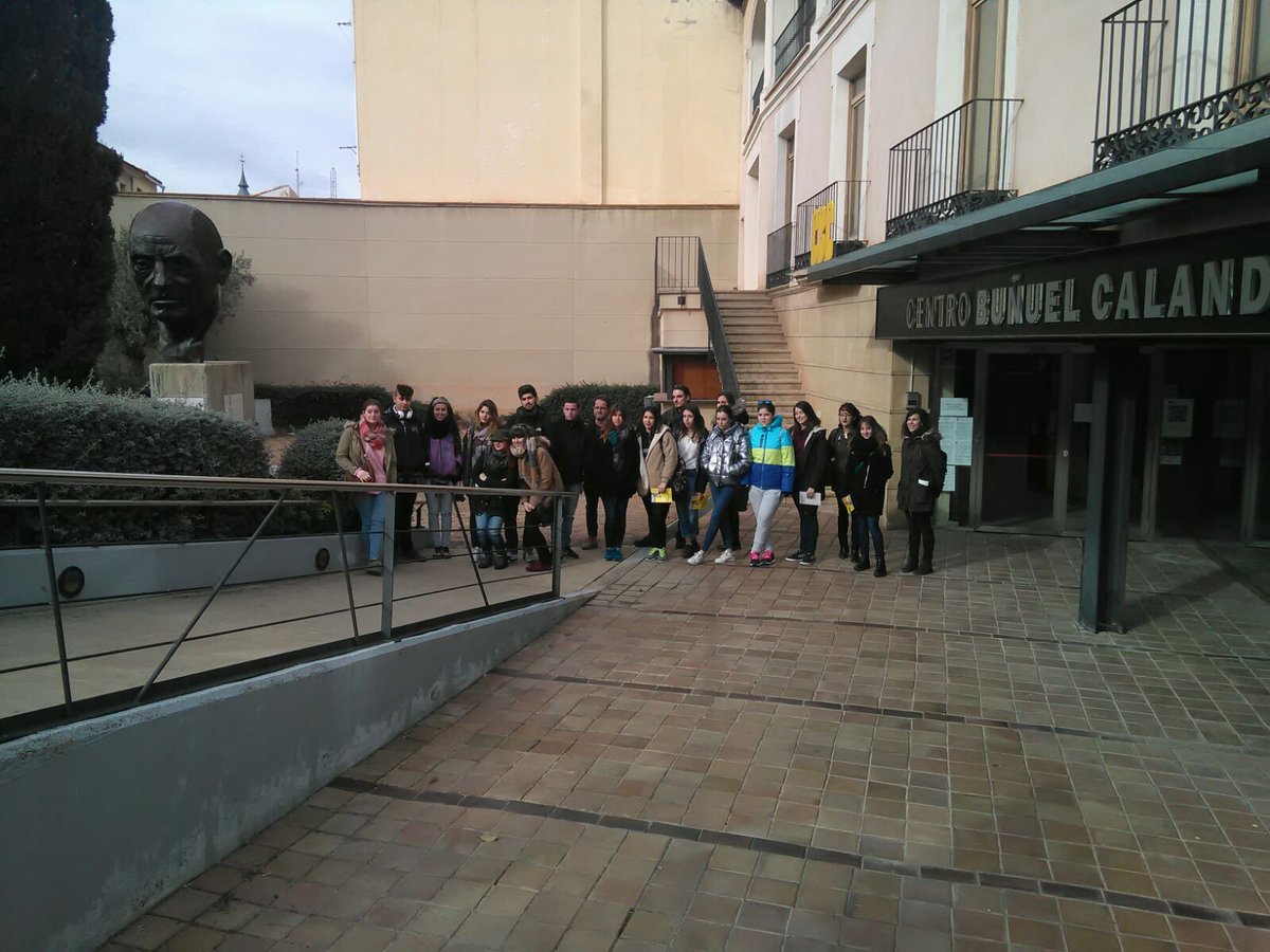 Hoy ha visitado el CBC un grupo encantador de la Escuela de Arte de Huesca