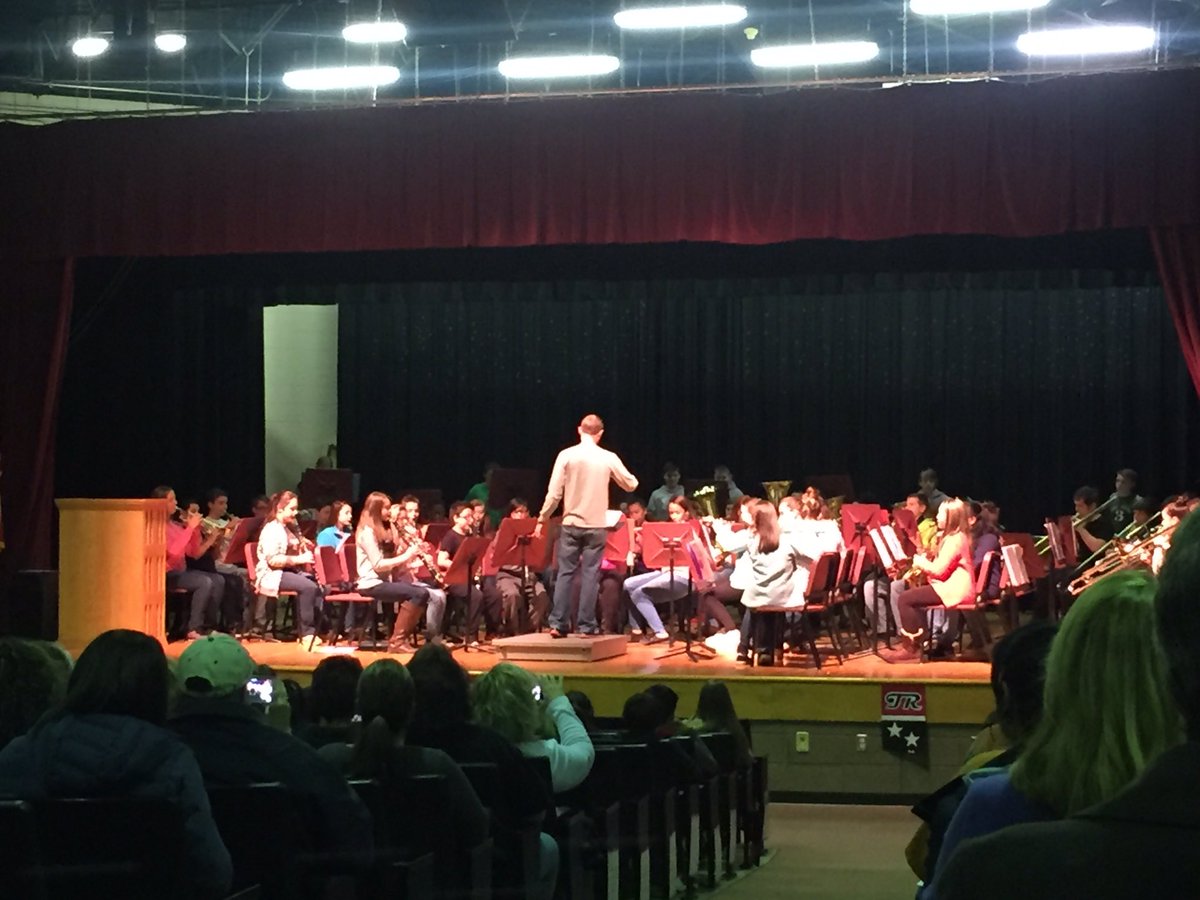 costnersclass's tweet photo. 7th grade band at Academic Excellence! @Falcons_TRMS https://t.co/XcliqFunjM