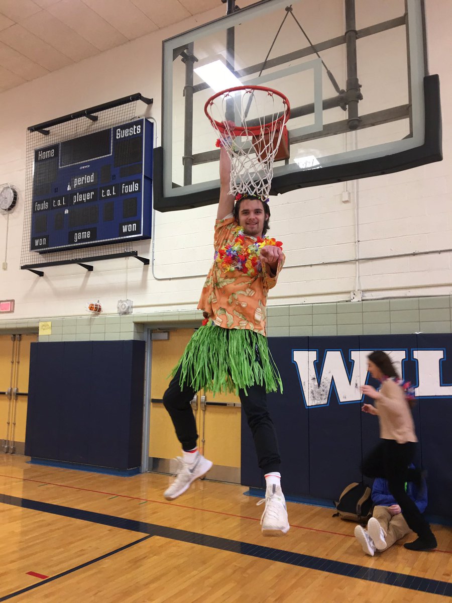 austinpilley's tweet photo. Tropical to the game tonight🌸🌸 you better be coming🌸#LETSGETTROPICAL https://t.co/fsc6Z7f6tI
