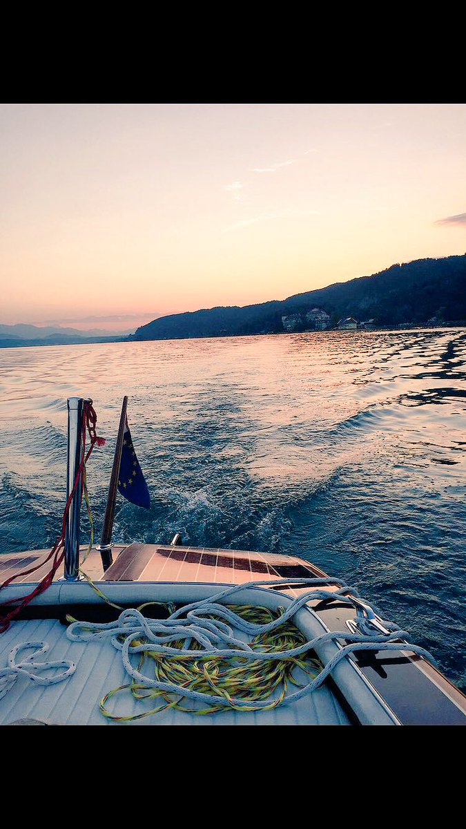 joe_hi_'s tweet photo. Was gibt's schöneres als Zeit am Wörthersee zu verbringen ? Richtig darüber nen Tweet verfassen #bootstour https://t.co/G12eP34Ws8