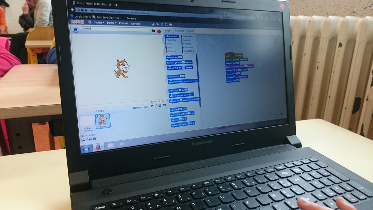 AnimTice52StD's tweet photo. Portes ouvertes école Aubrac @SaintDizierFR  CM1 programmation #forumatice https://t.co/GPVxBxSPQB