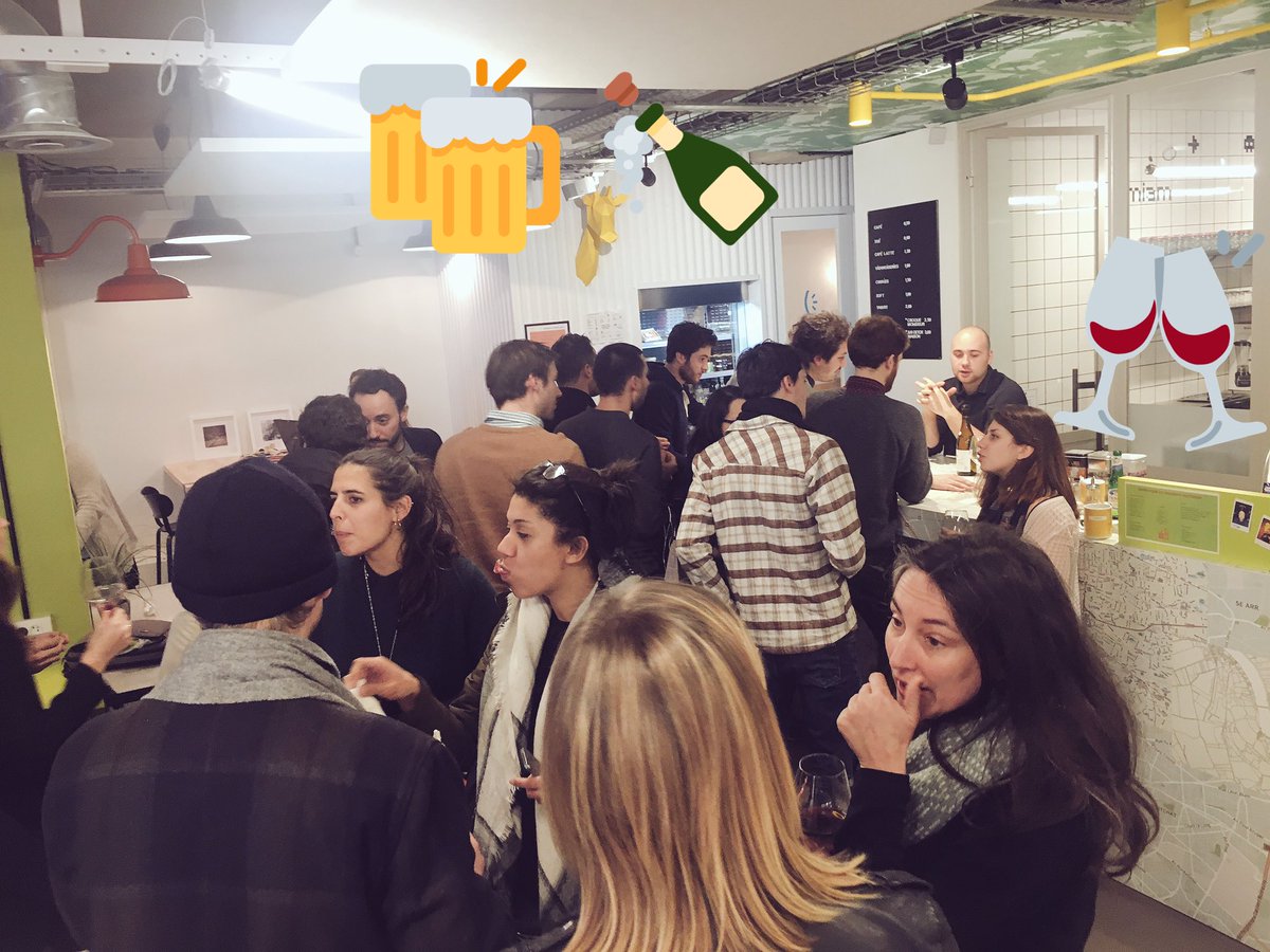 La P'tite Péro du Jeudi Soir Chez @Nextdoor_fr #GaredeLyon CHEERS #afterwork #vin #charcuterie #SpecialitéLyonnaise <a href="/HaveagoodayFr/">Haveagooday</a>