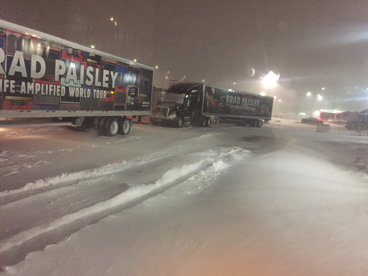 askjimmycarter's tweet photo. Brad Paisley Winter touring in Eastern Canada today.. Eastern New Brunswick https://t.co/PcXLD41ivF