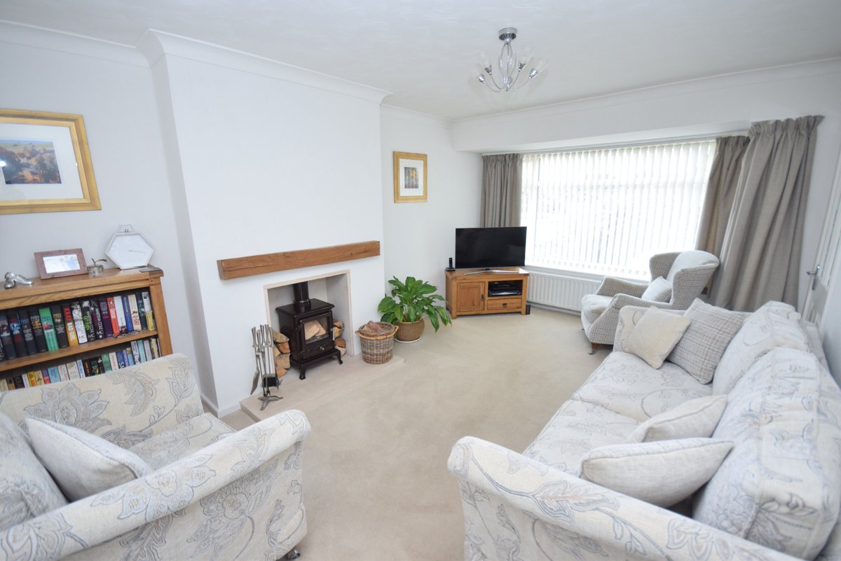 RKEA_Sales's tweet photo. We love this bright and spacious lounge with multi-fuel burner. Call to view if you like it too! #featurefire #cosy
https://t.co/tNqx96RSat https://t.co/vgNwc9jAkP