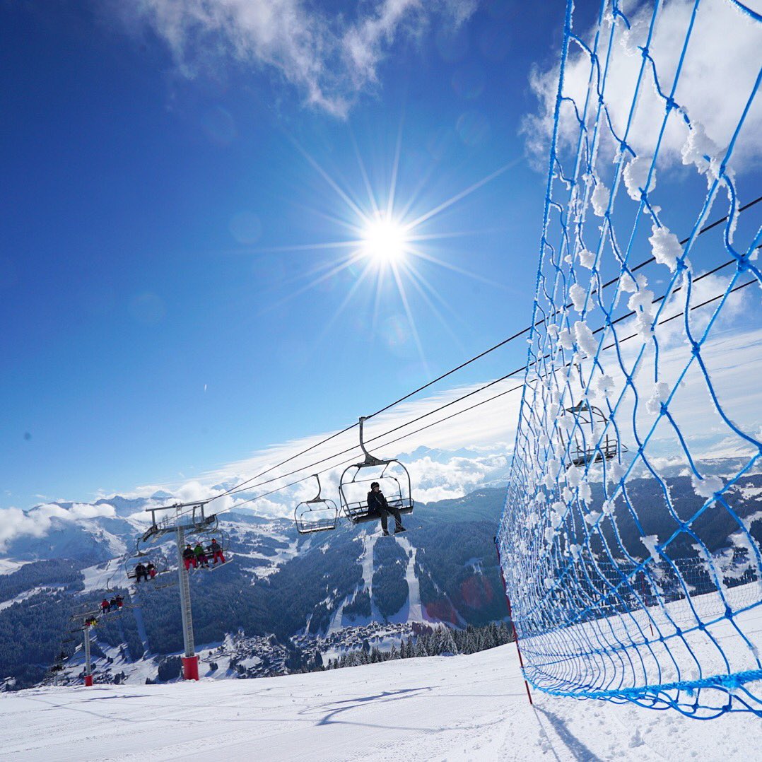 lesgetsnews's tweet image. [LIVE] Qui voudrait être au sommet du Mont-Chéry en ce moment ? 😍☀️😎👌 #lesgets #montchery