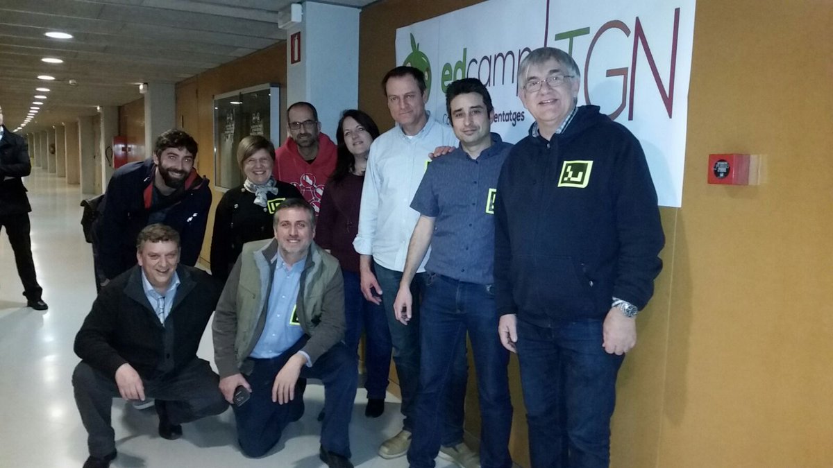 edcampTGN's tweet photo. Els organitzadors de l'#edcampTGN agraïm l'assistència dels participants i donem el relleu als companys de l'#edcampBadalona Apunteu-vos https://t.co/7Nmw7nPfI7