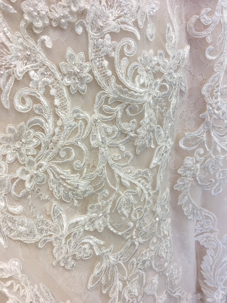 This #MartinaLiana dress is all about the detail ✨ #weddingdress #weddinghour #bridetobe #sayyestothedress