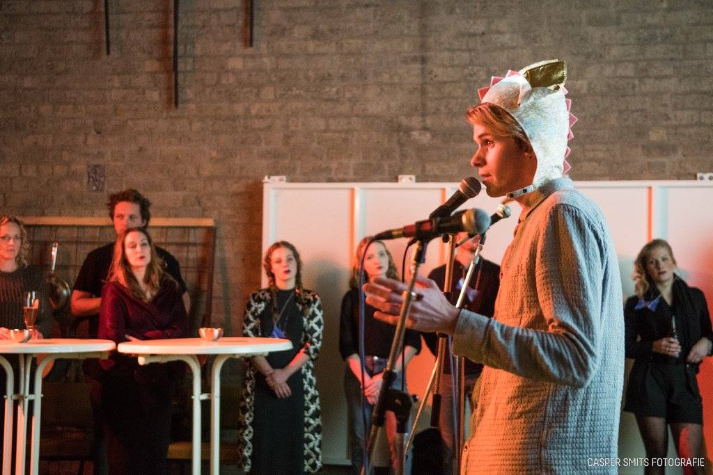 BrotherTill's tweet photo. the Fool's Cap made by 'de Kostuumfabriek'. 
#dekostuumfabriek #Zwolle #tomswijsje #wijsje https://t.co/EN7RWSgskT