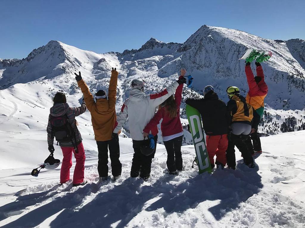 El Team de Viajealanieve sigue disfrutando de este paraíso ❄️ ift.tt/2kaBq2q