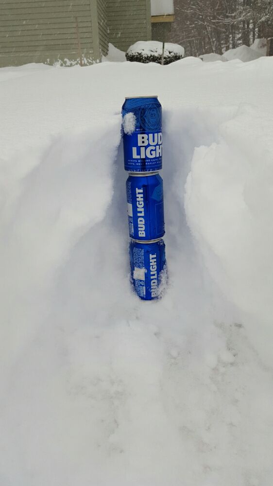 bhall2001's tweet photo. Official snow Total for Merrimack NH - 3 Bud Lights! #budwiser #merrimackNH https://t.co/kpiIO835d6