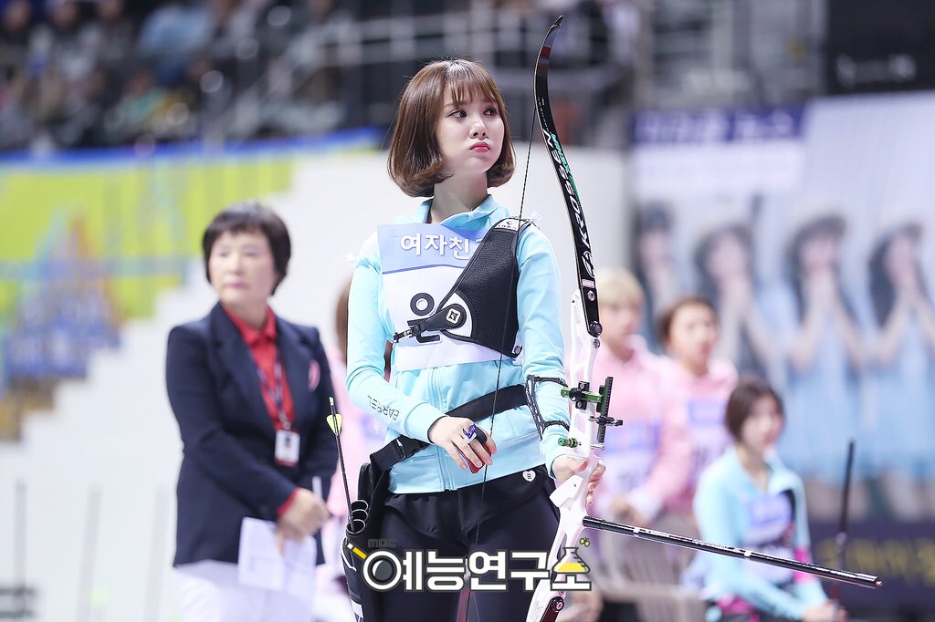littleeunha530's tweet photo. [📷] อึนฮา : 2017 Lunar New Year Idol Athletics Championship 🐰🏹❤ #ISAC2017 #2017ISAC #여자친구 #GFRIEND #은하 #EUNHA https://t.co/WJIW6c4D7V