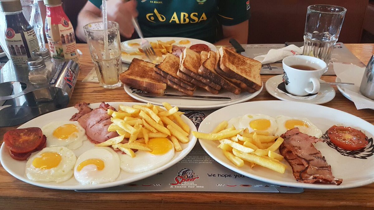 John_bean_Smith's tweet photo. @michieljonkman @dustynbutler this my fellow heavyweights Jake and @KyleSchoonbee breakfast. Kyle also needed 2 cokes and a milkshake. https://t.co/O5AIsatRgk