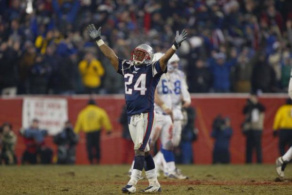 Happy 43rd birthday to Ty Law! 