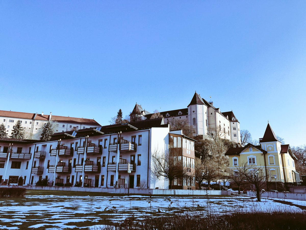 Grein_a_d_Donau's tweet photo. #Grein #GreinAnDerDonau #SchlossGreinburg #AltenheimGrein #BauCoach #ProjektControl https://t.co/kKH4gJVJ1L