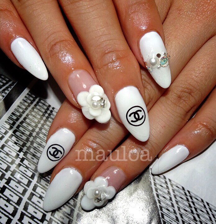Mauloa 在 Twitter 上 ネイル ネイルデザイン ネイルアート 富田林 冬ネイル ウインターネイル 冬ネイル16 ネイル ホワイト ネイル 白ネイル シャネルネイル お花ネイル 3dネイル フラワーネイル ビジューネイル パールビジュー ワンカラーネイル Bijou Nails Nail