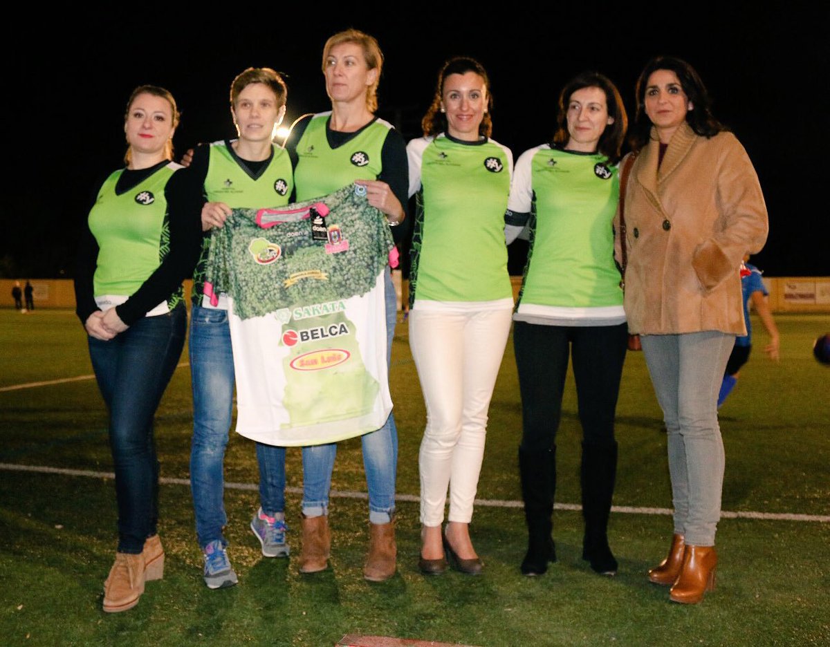 Las Féminas <a href="/retoyosipuedo/">TEAM #retoyosipuedo</a> corren a favor d @aema3  #100KLosAlcazares y nosotras #CorremosConEllas desde nuestra web lorcafeminas.com/noticias/2017/…