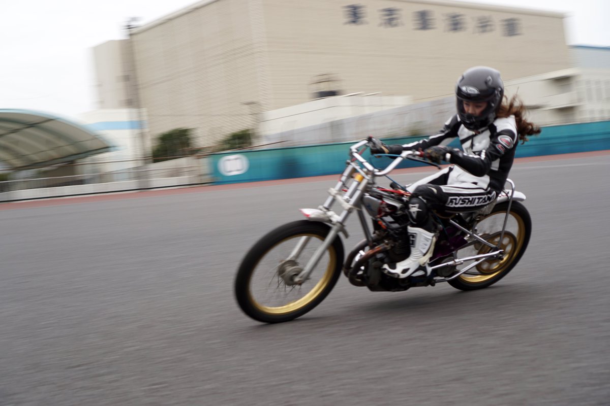 Chiparu125's tweet photo. Facebookゴーグルに動画を載せてみました♪ヽ(´ー`)ノオートレースの競走車に乗ってみたよhttps://t.co/spA51fXcAH
#走行動画 #船橋オート #セア #AR600 #KUSHITANI #NOLAN #GAERNE #モーターマガジン社 #FBゴーグル https://t.co/gxgZwg5Cae