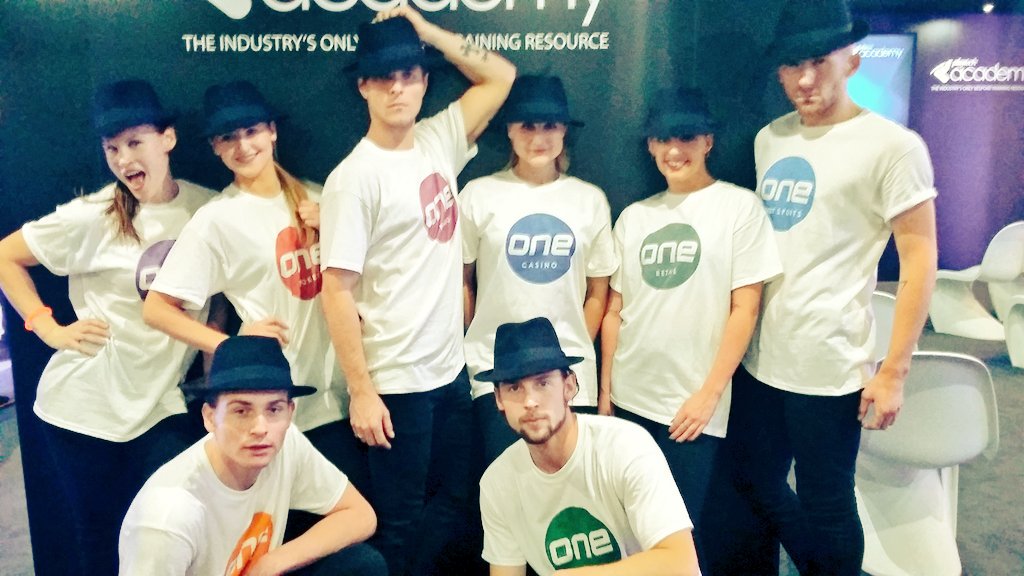 Big thanks to our #StreetDance #FlashMob team who did an awesome job performing the @Talking_ICE gaming exhibition <a href="/ExCeLLondon/">Excel London</a> this week!
