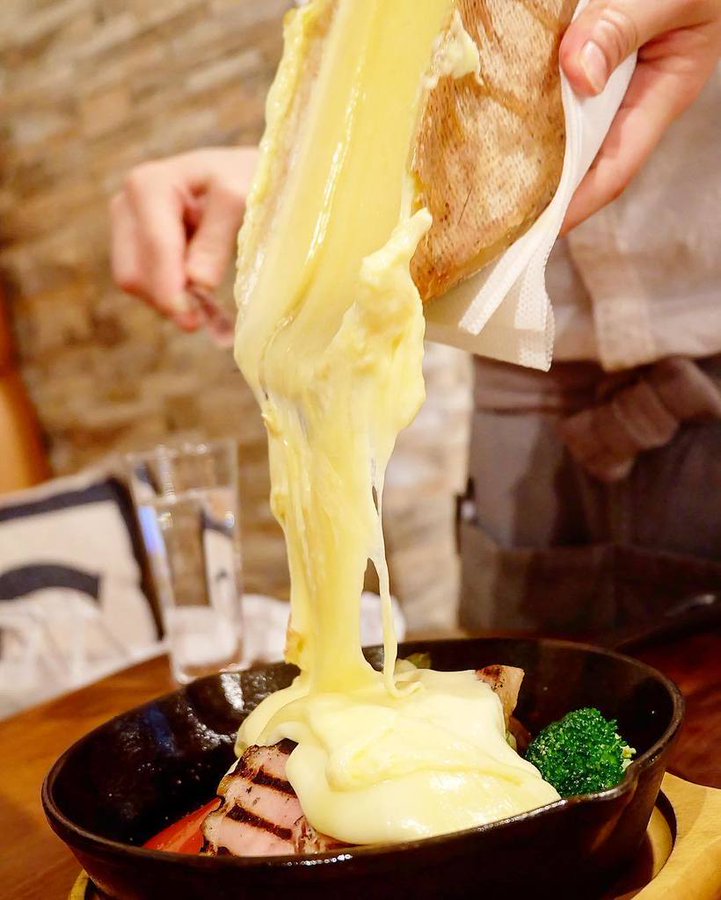 チーズにまみれたい とろ りとろけるラクレットチーズで話題 Ccc渋谷 Favy ファビー