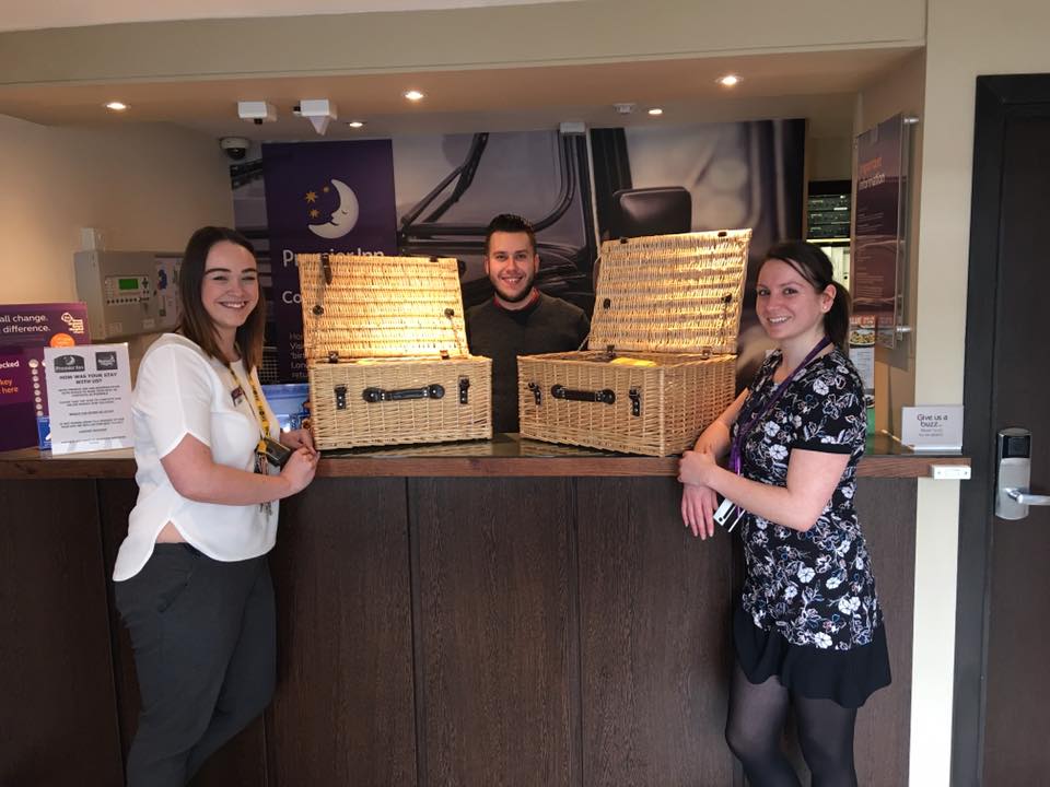 Choccy for ALL at Cov.Ansty &amp; Sparrow BF, great brkfast scores in P10, well done 2U both #bettertogether <a href="/k100sty/">Ayolt Kloosterboer</a> <a href="/SDEBDD/">simon ewins</a> <a href="/seanquirke1888/">Sean Quirke</a>