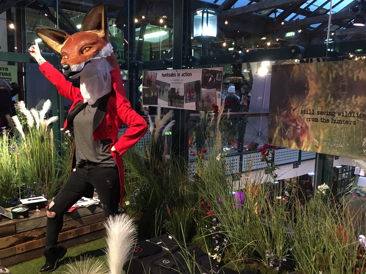 HuntSabs's tweet photo. Great to meet everyone who came to see us at the #lushsummit. Hope to see you in the fields! https://t.co/KOCgGVT5Nz