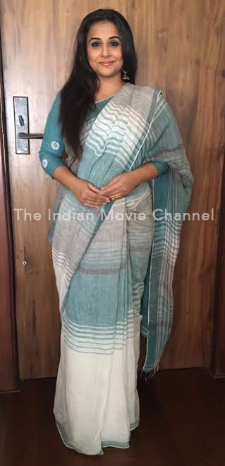 TIMCtweeting's tweet photo. Indian beauty @vidya_balan was seen wearing handwoven linen saree from #Eka by #RinaSingh for facebook launch in #Mumbai. https://t.co/X7HkCPANrb