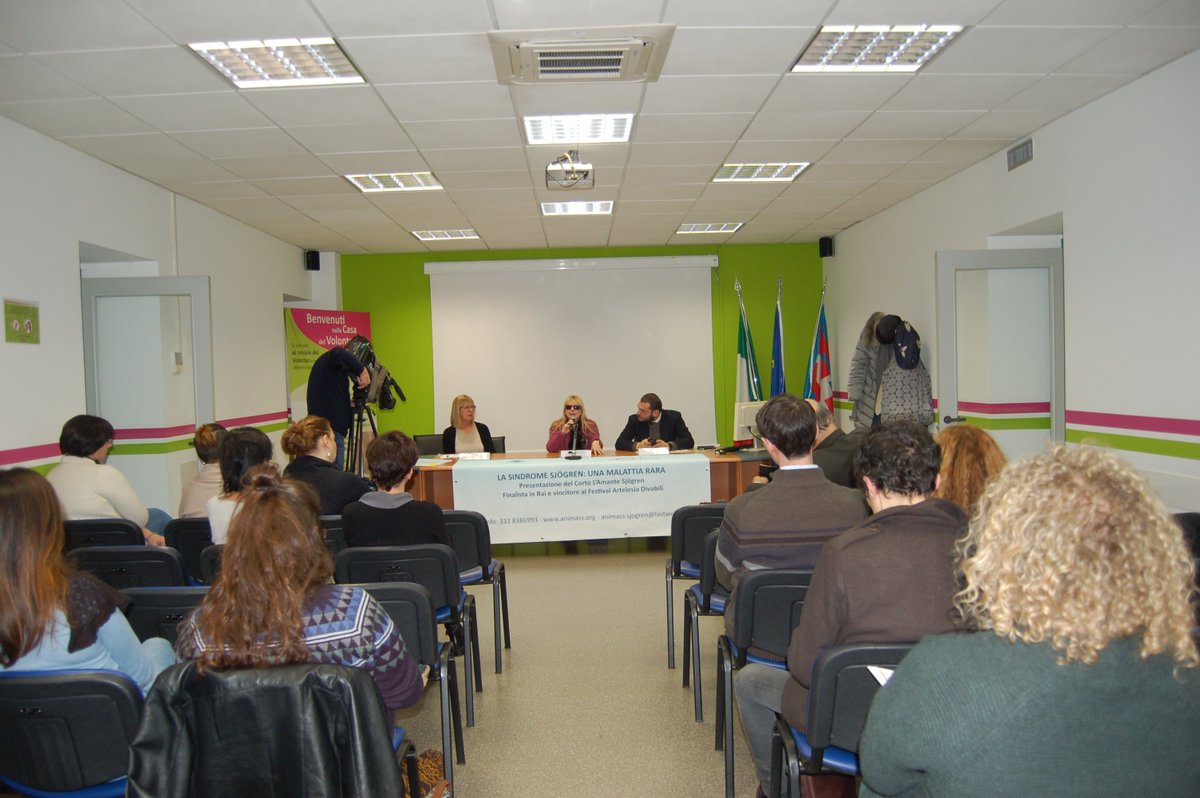 SilvioMagliano's tweet photo. Mio intervento alla conferenza stampa di #Animass sul tema "Sindrome di #Sjogren, i malati italiani: 'Abbandonati dalle Istituzioni'". https://t.co/kgyvVwBc1i