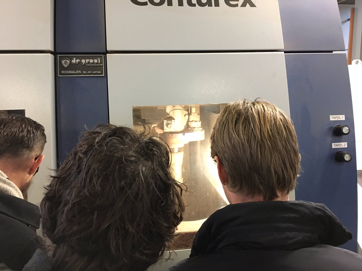 rb854's tweet photo. Na #FijnWonen nu met bedrijfsbureau @VanWijnenGroep HHW een rondleiding door de #Delcon met gastheer @SyboutR https://t.co/gz4YQGyScb