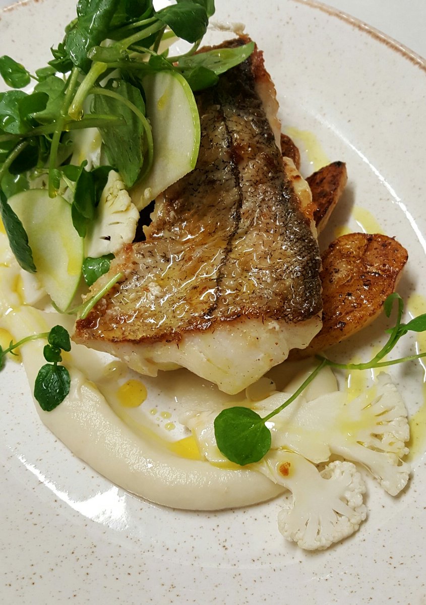 Starks_Kitchen's tweet image. As promised @The_Zaps North Sea haddock, cauliflower,  pink fir apples with curry oil made from your special spice mix!