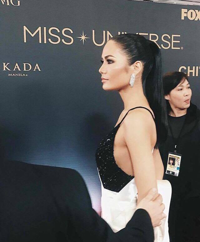 Happiness_CKDT's tweet photo. ลุครอบลองไฟและเดินพรมแดง จากแบรนด์ Hook's by @Prapakas  3️⃣2️⃣ #missuniversethailand #MissUniverse #Chaling2Mu https://t.co/Ikw3A3WlI8