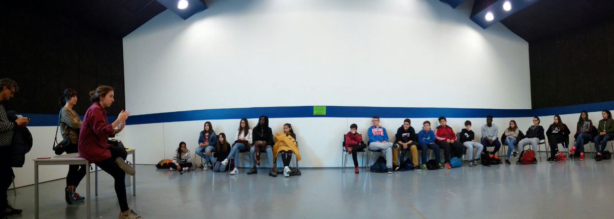 INSACumella's tweet photo. Gràcies @XicsGranollers pel macro-taller del #projecteTEI i l' #Erasmus+ gent de vuit països fent pinya entre tots! https://t.co/a0dkL1n6Sy