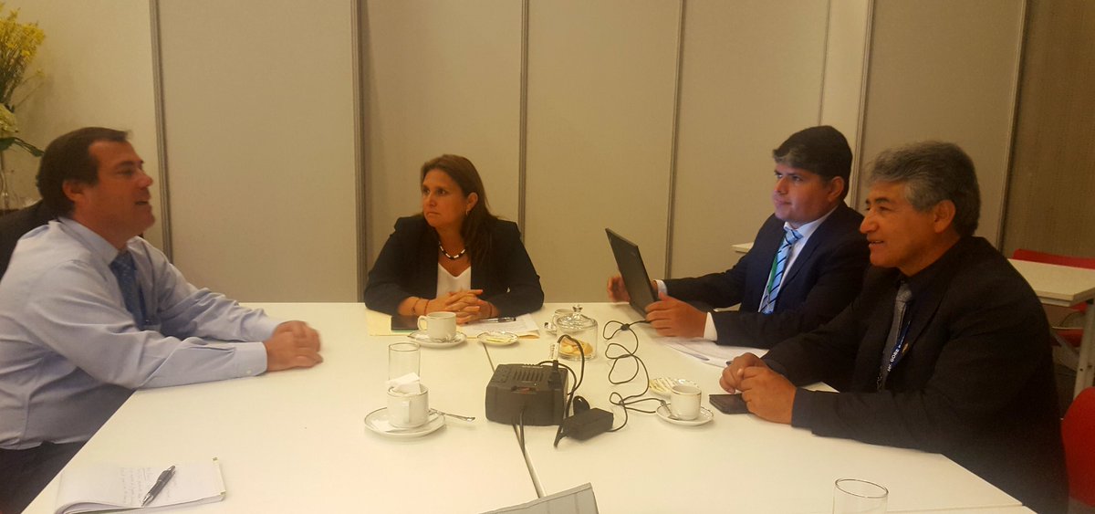 JulioSevillaS's tweet photo. Agradezco a los ministros de @MinJusDDHH_Peru @MINPRODUCCION por el respaldo al cumplimiento de nuestras metas a favor de #Ayacucho https://t.co/WNMsFZkRgg