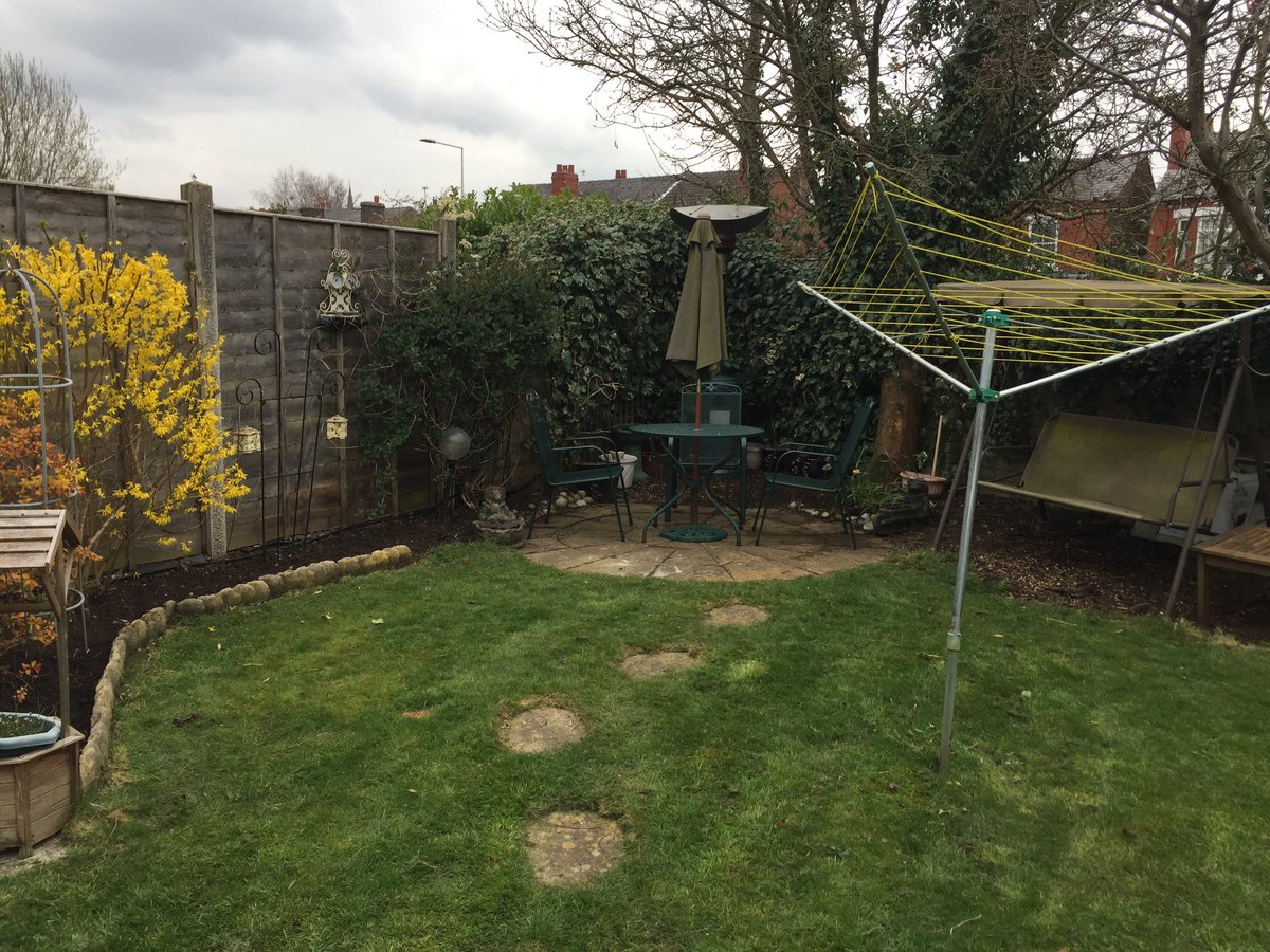 MGGardens's tweet photo. Just some maintenance today 👍 https://t.co/r3aNt04dHU