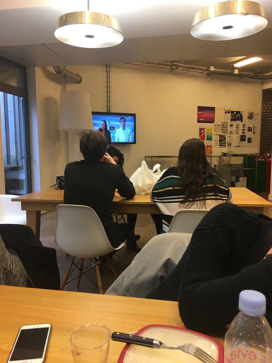 HelTalbot's tweet photo. Coucou le #socialwall @agenceaustralie https://t.co/20cMN2s09U
