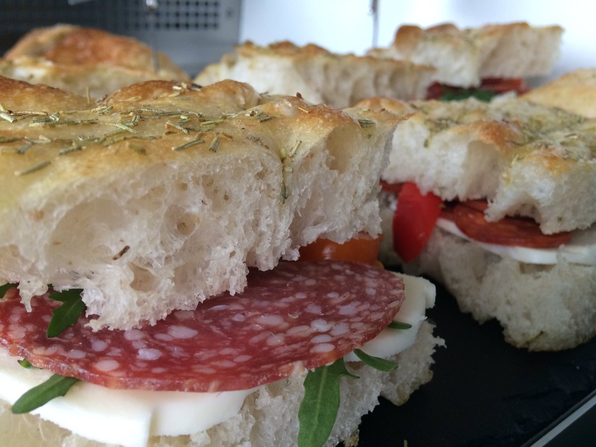 Pranzo_uk's tweet photo. Come and grab one of our delicious rosemary focaccias available in a range of fillings. Why not make it even better and have it toasted?❤️😋 https://t.co/3CnLrFU41l