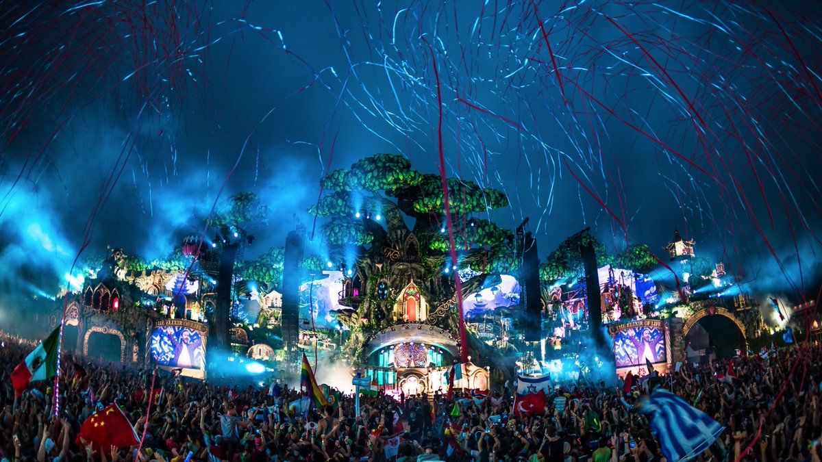 Tomorrowland tweet media