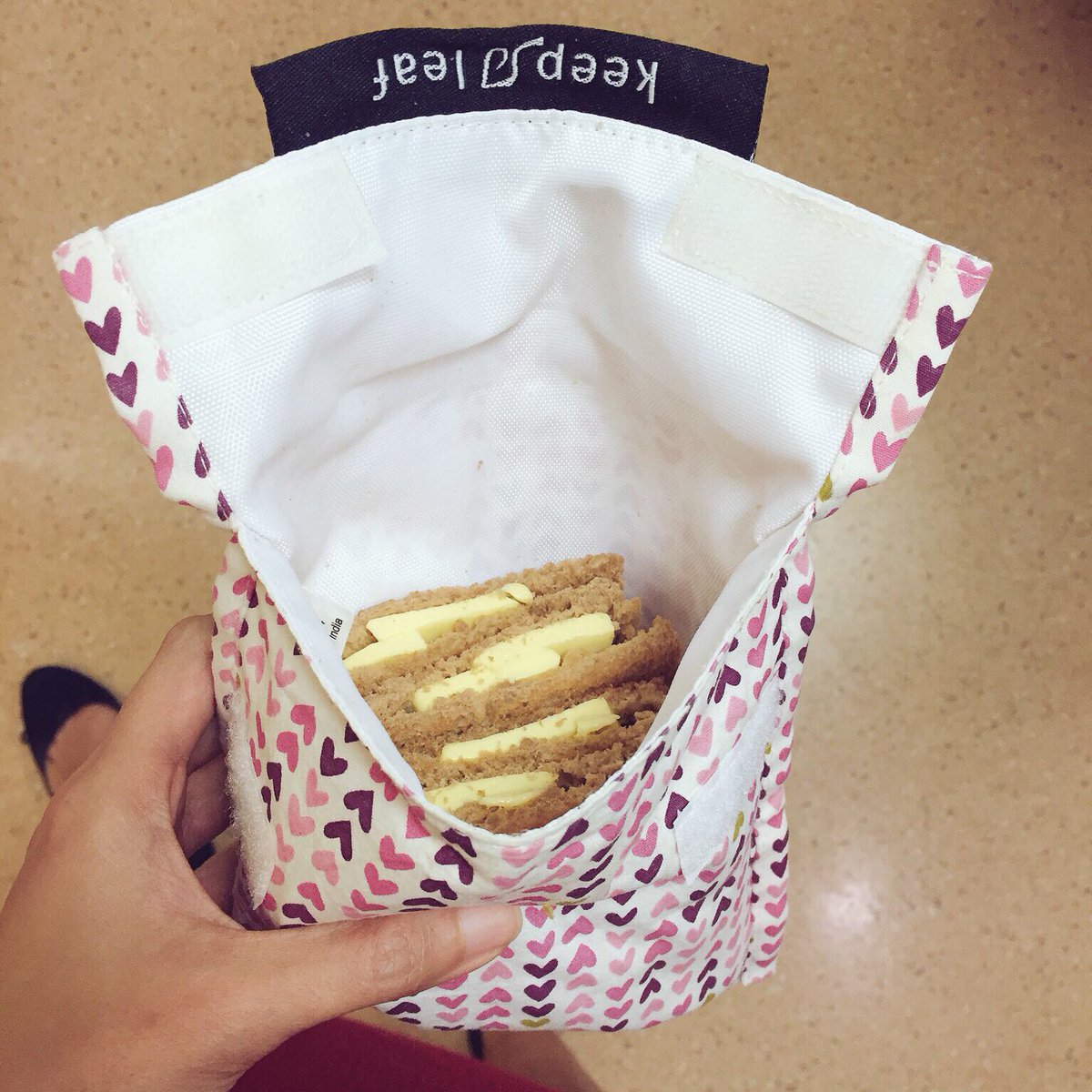 gwenstella's tweet image. Enjoying a snack in my #KeepLeaf @KeepLeaf. Butter is nutritious &amp;amp; delicious! ✨ #zerowaste #zerowasteSG