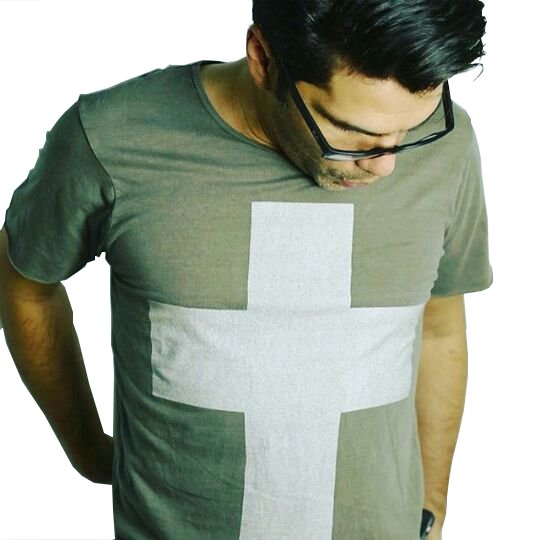 ArteCrista's tweet photo. T-shirt Cruz Longer Arte Cristã! Acesse https://t.co/G6IfefpQzb e confira todas as cores! https://t.co/QvaDWuubvm