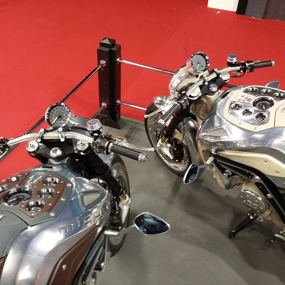 Deux Midual à Rétromobile !