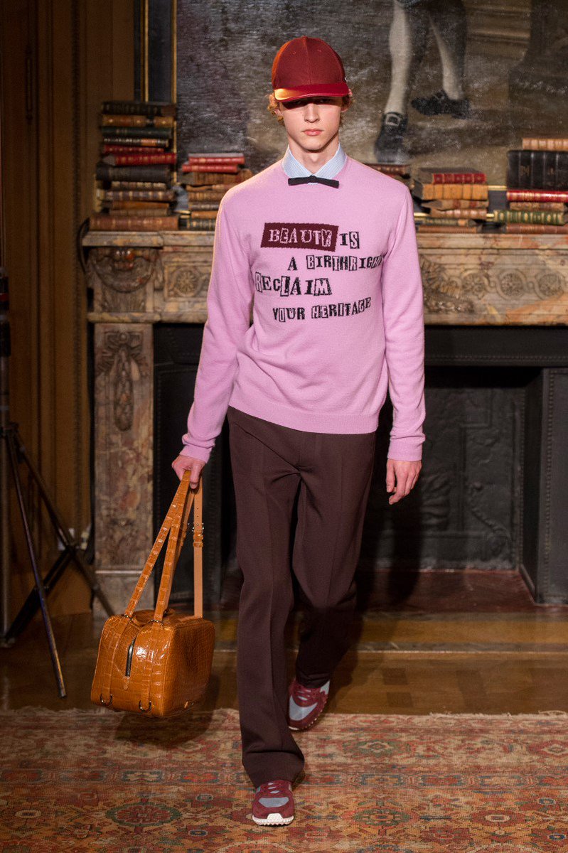 HommeEssential's tweet image. For #valentino Pierpaolo Piccioli injected #punk references &amp;amp; #sportswear into the #sartorial goo.gl/BAASc3 #Collections